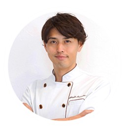 有坂シェフ
